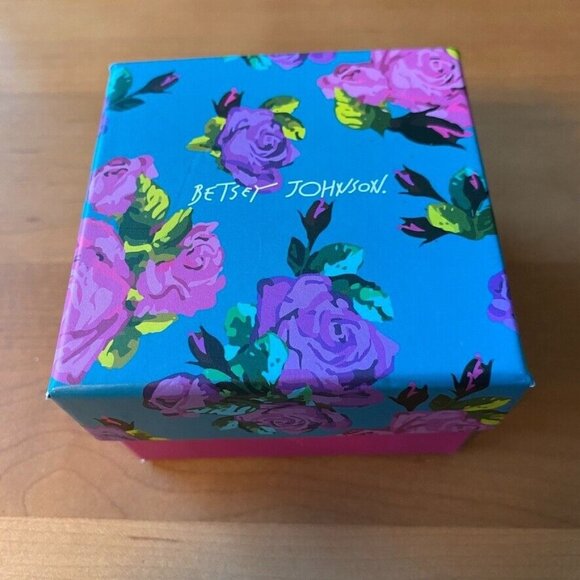 Betsey Johnson High Heels Lipstick Martini Stud Earring Set Crystal Accents NEW - Picture 5 of 9